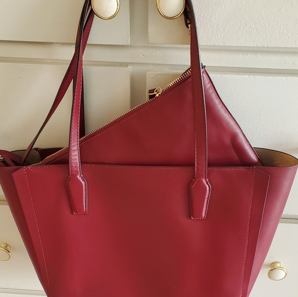 Handbag - Picture 2 of 2